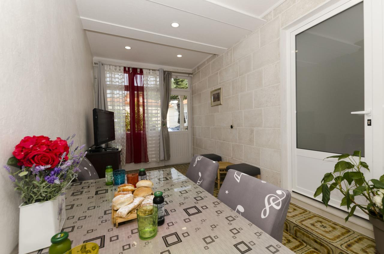 Apartments Tanja Baška Voda Habitación foto